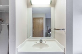 Super 8 by Wyndham Yorkville