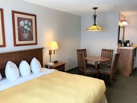 Holiday Inn Express & Suites Zion