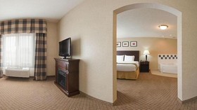 Holiday Inn Express Hotel & Suites Anderson