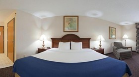 Country Inn & Suites by Radisson, Auburn, IN
