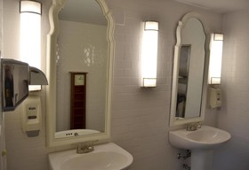 Cascades Inn