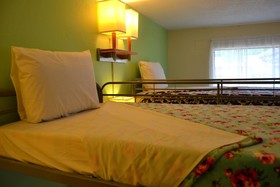 Cascades Inn