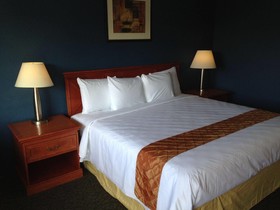 Cascades Inn