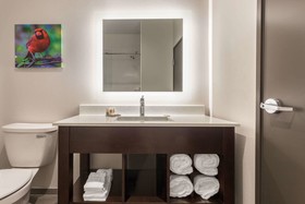 La Quinta Inn & Suites by Wyndham Bloomington