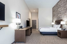La Quinta Inn & Suites by Wyndham Bloomington