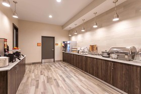 La Quinta Inn & Suites by Wyndham Bloomington