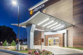 La Quinta Inn & Suites by Wyndham Bloomington