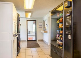 Motel 6 Bloomington