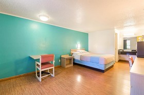 Motel 6 Bloomington