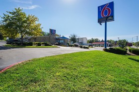 Motel 6 Bloomington