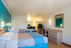 Motel 6 Bloomington
