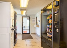 Motel 6 Bloomington