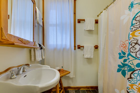 Persimmon Inn