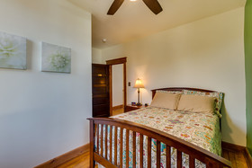 Persimmon Inn