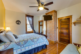 Persimmon Inn