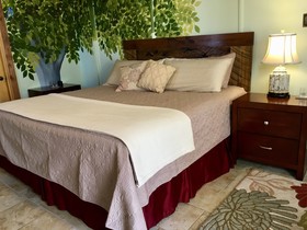 Persimmon Inn