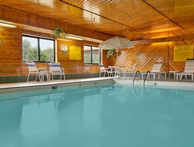 Super 8 by Wyndham Bloomington