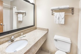 Super 8 by Wyndham Bloomington