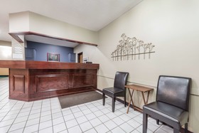 Super 8 by Wyndham Bloomington