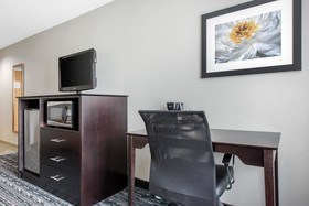 Quality Inn & Suites Brownsburg - Indianapolis West