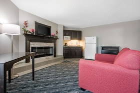 Quality Inn & Suites Brownsburg - Indianapolis West