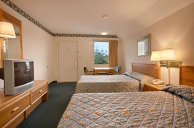 Super 8 by Wyndham Brownsburg
