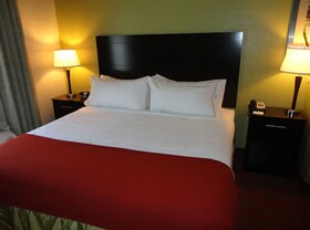 Holiday Inn Express Hotel & Suites Indianapolis North - Carmel
