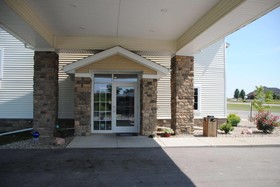Cobblestone Hotel & Suites - Charlestown