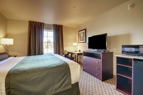 Cobblestone Hotel & Suites - Charlestown