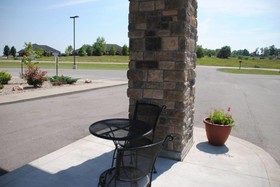 Cobblestone Hotel & Suites - Charlestown
