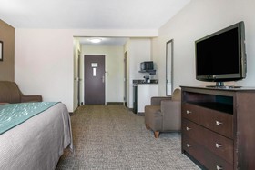 Comfort Inn & Suites Porter Near Indiana Dunes