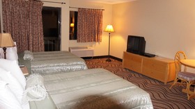 WaterBird Lakeside Inn