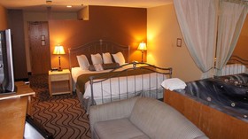 WaterBird Lakeside Inn