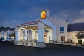 Super 8 by Wyndham Cloverdale