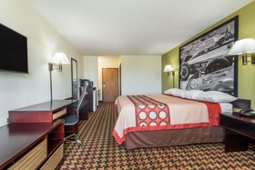 Super 8 by Wyndham Cloverdale