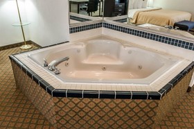 Quality Inn Columbia City