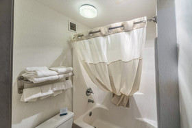Quality Inn Columbia City