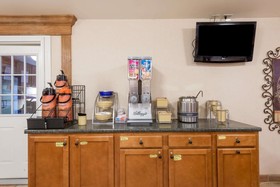 Days Inn by Wyndham Columbus IN