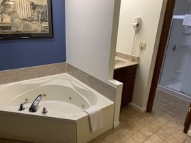 Days Inn by Wyndham Columbus IN