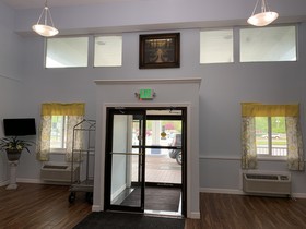 Days Inn by Wyndham Columbus IN