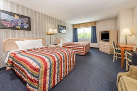 Days Inn by Wyndham Columbus IN