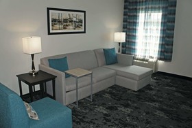 La Quinta Inn & Suites by Wyndham Columbus - Edinburgh