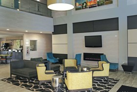 La Quinta Inn & Suites by Wyndham Columbus - Edinburgh