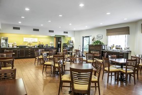 Sleep Inn & Suites Lakeside