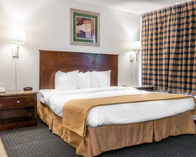 Rodeway Inn Conference Center
