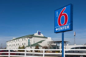 Motel 6 Dale