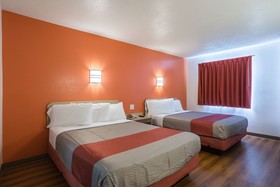 Motel 6 Dale