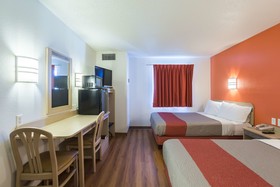 Motel 6 Dale
