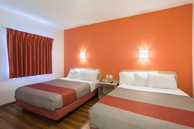 Motel 6 Dale