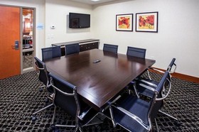 Holiday Inn Express & Suites Columbus Edinburgh